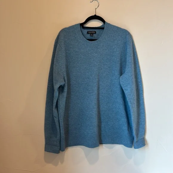 Banana Republic XL Men’s 100% Merino Wool Soft Blue Color - Picture 2 of 6